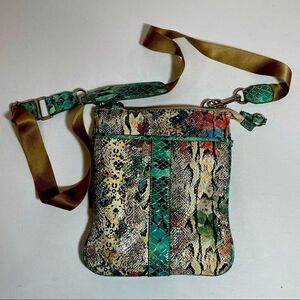 FUN! GG…ing crossbody vegan snake floral bag 🐍 🌺